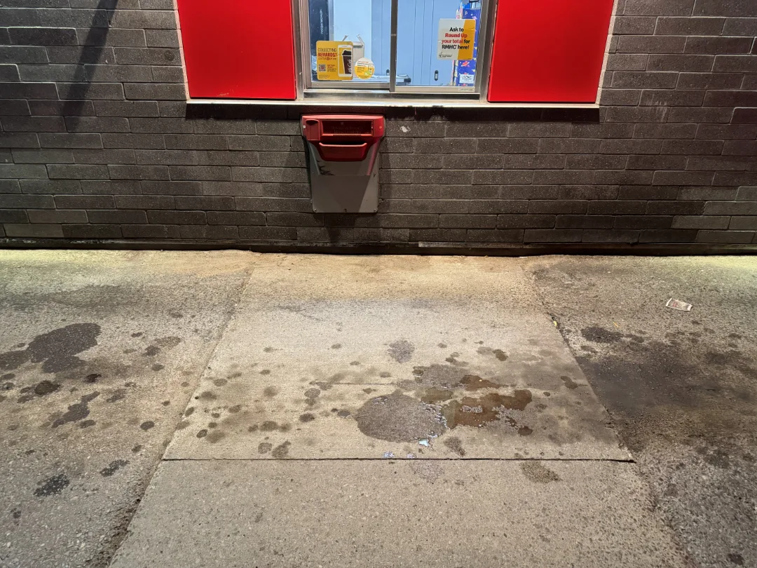 Drive-thru lane,